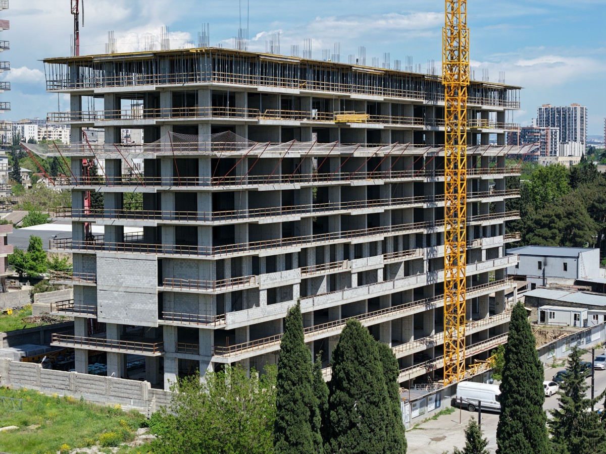 THE CASTING OF THE 11TH FLOOR SLAB HAS BEEN COMPLETED.